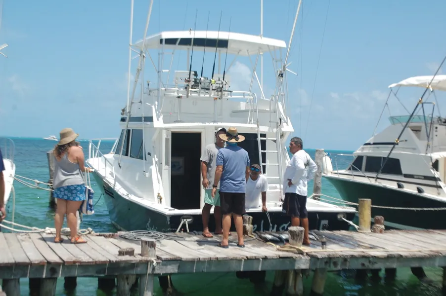 TIKI TIKI PARTY BOAT